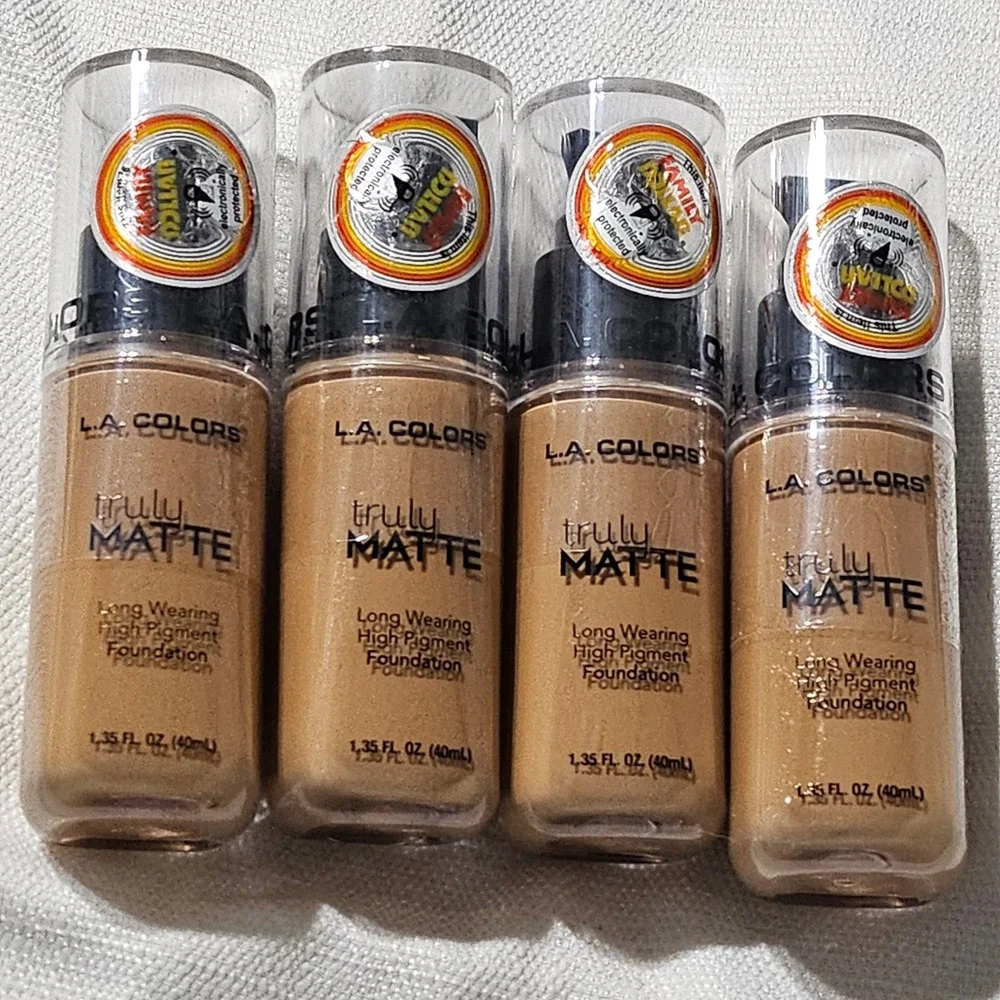 LA COLORS Truly Matte Long Wearing High Pigment Foundation Cafe CLM360‎ 4 Pack